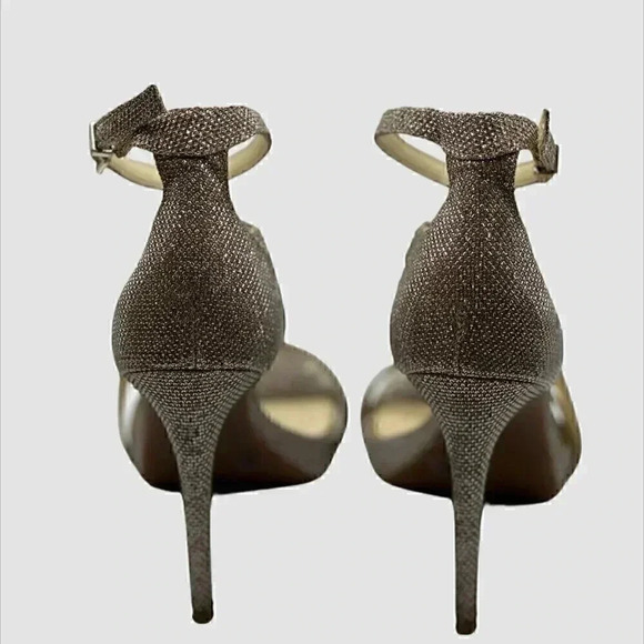 Jessica Simpson Tan Heels - Picture 2 of 3